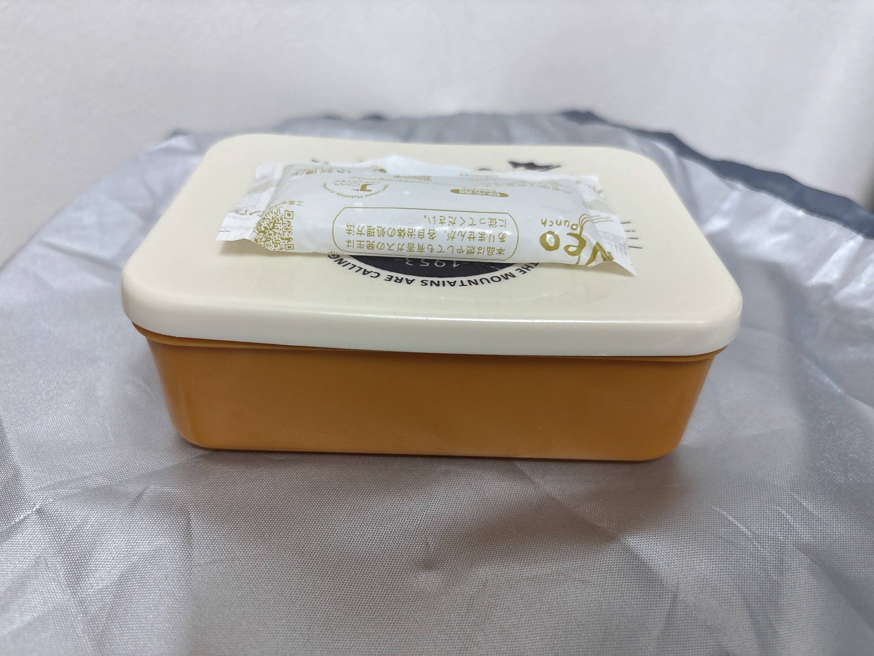 セリア洗えるランチクロスゴム付き