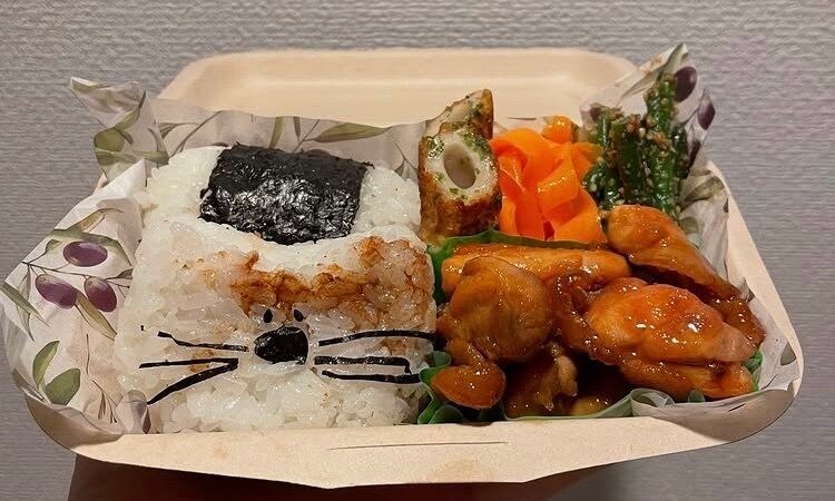 使い捨て弁当箱