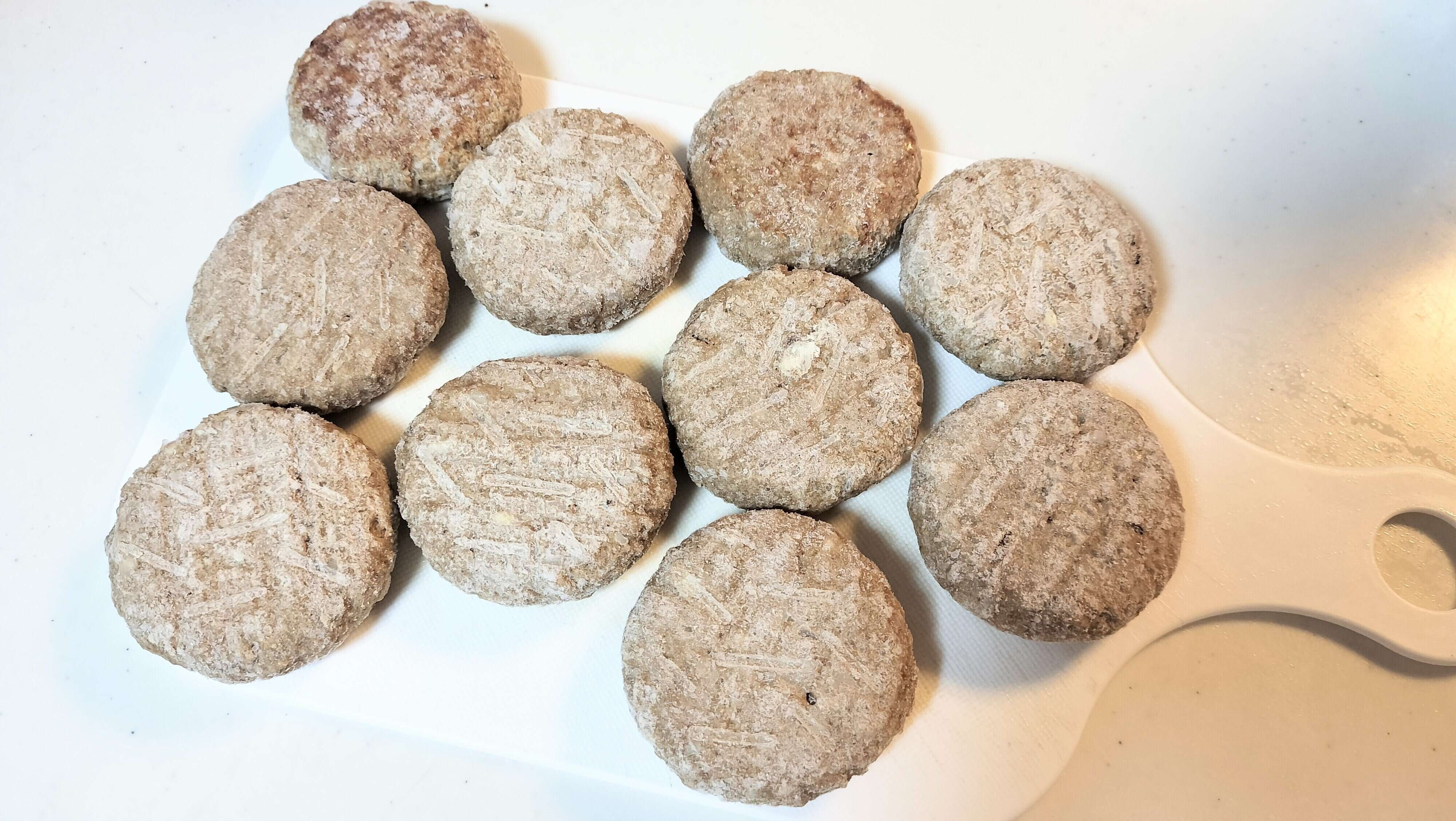 10個入りのハンバーグ