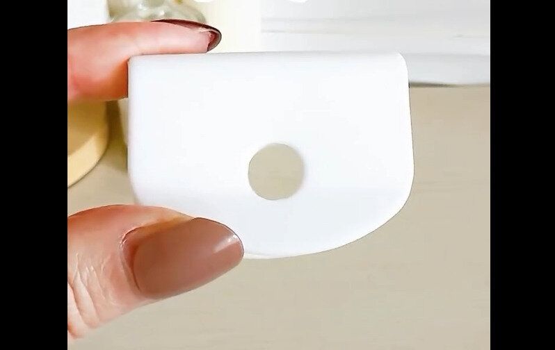 【セリア】刃が隠れて安全!ピーラー刃カバー