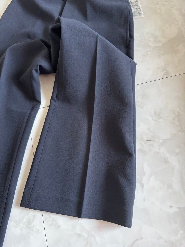 ユニクロ　スマートフレアパンツ