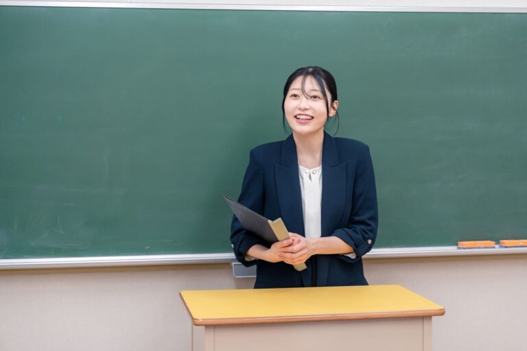 韓国語の「ソンセンニム」ってどんな意味？ハングル・発音や使い方もあわせて紹介