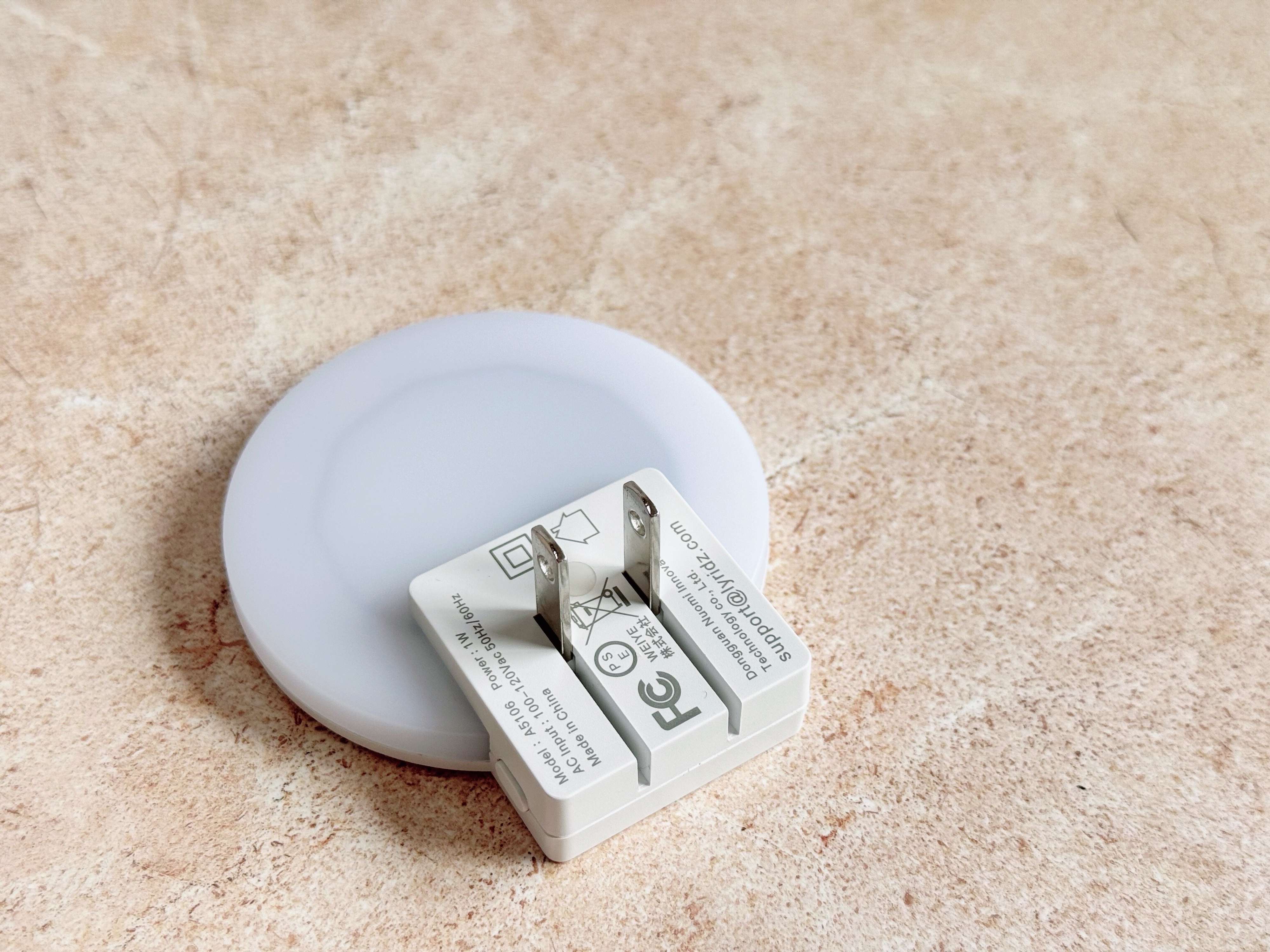 Lyridzの「Backlit Night Light」