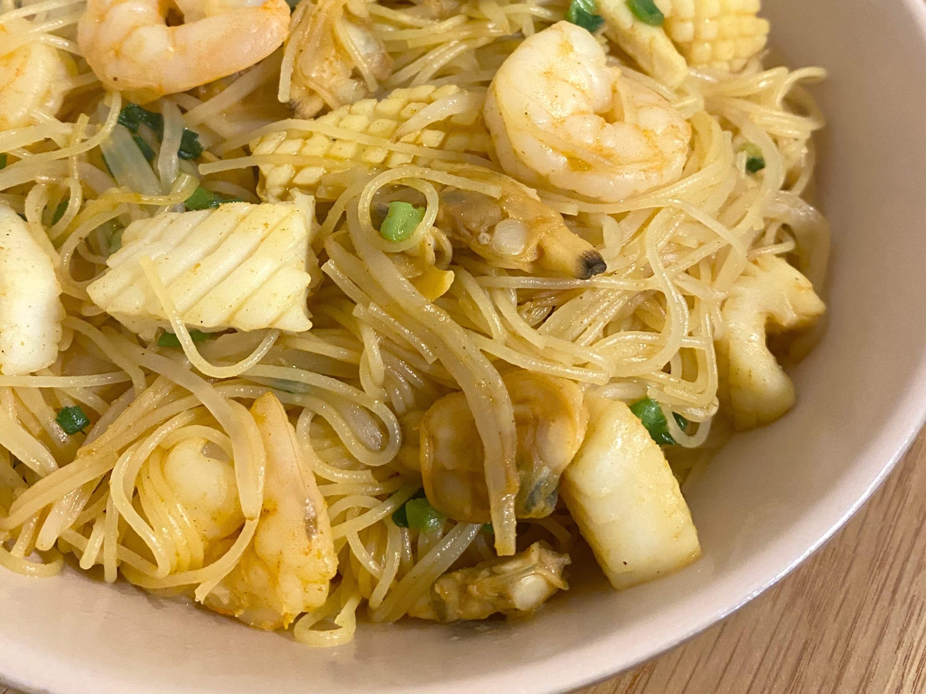 シンガポールビーフン　カレー味