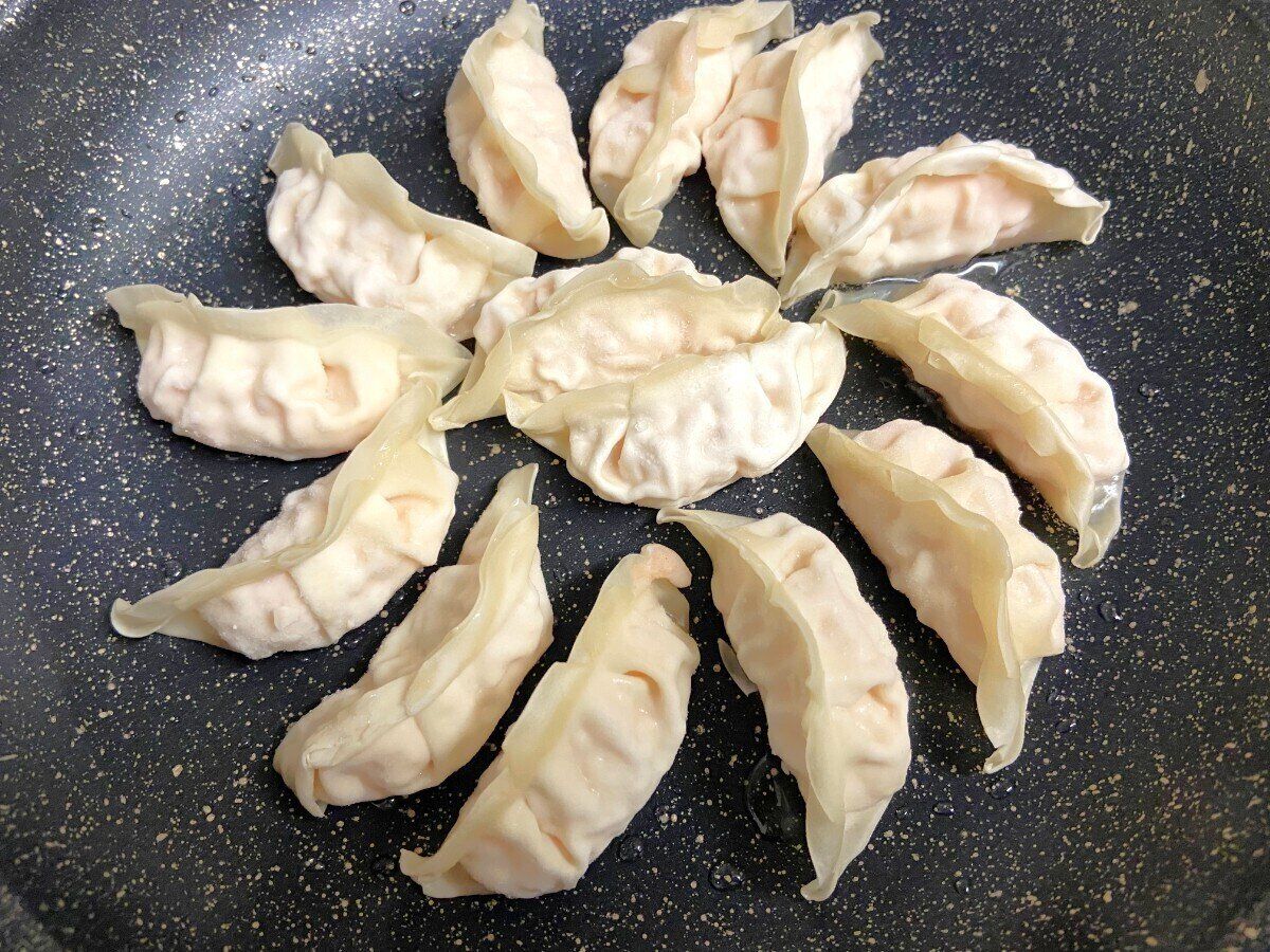 フライパンに並べる