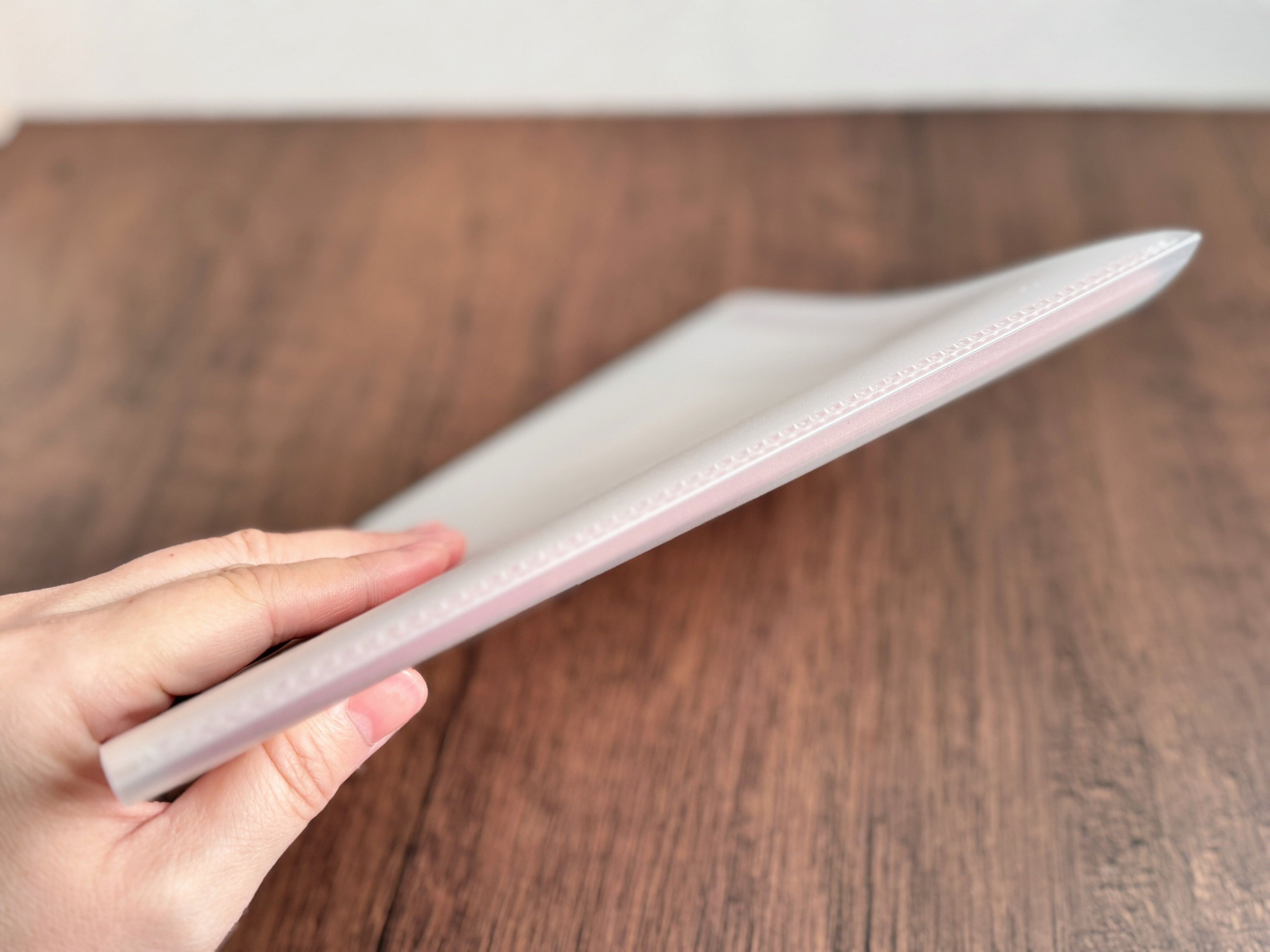 3．スリムで携帯にも保管にも便利だから