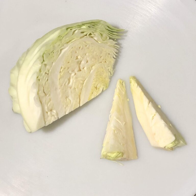 キャベツの芯も無駄にしない！美味しく食べる節約アイデアレシピ「おとな用」と「子ども用」