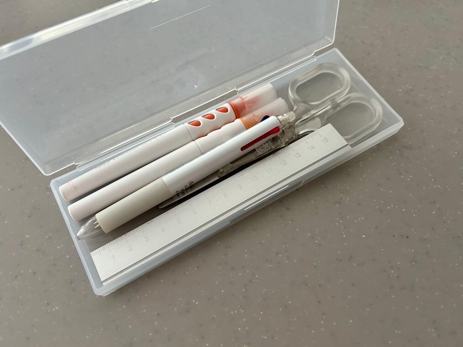 【ダイソー】絶対便利！きれいに仕分けして持ち運びできるカスタム小物収納ケースは複数個買いがおすすめ