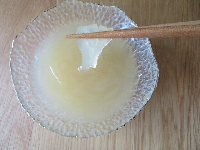 箸で持ち上げたところ