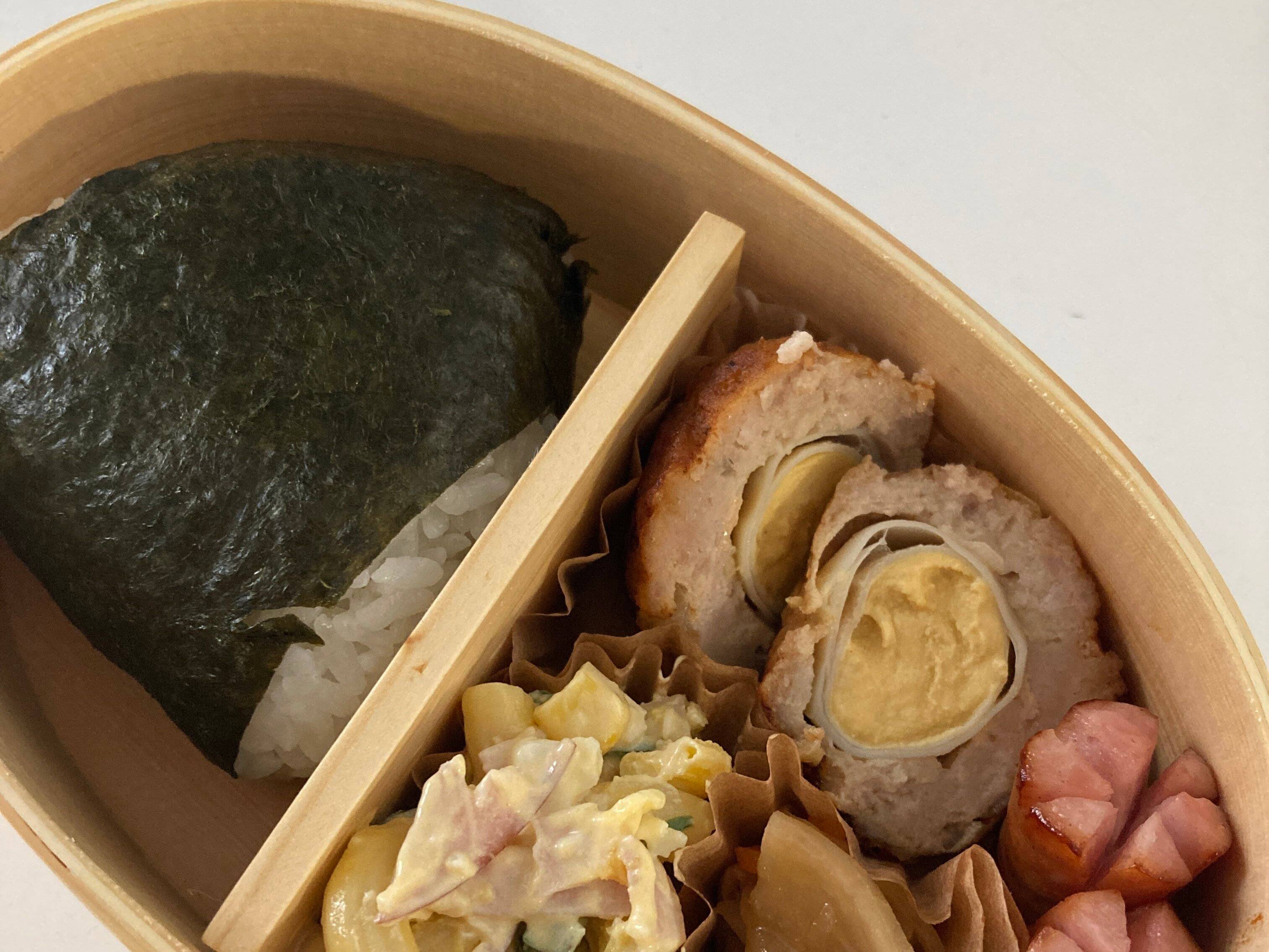 ろく助塩で握ったおにぎり弁当