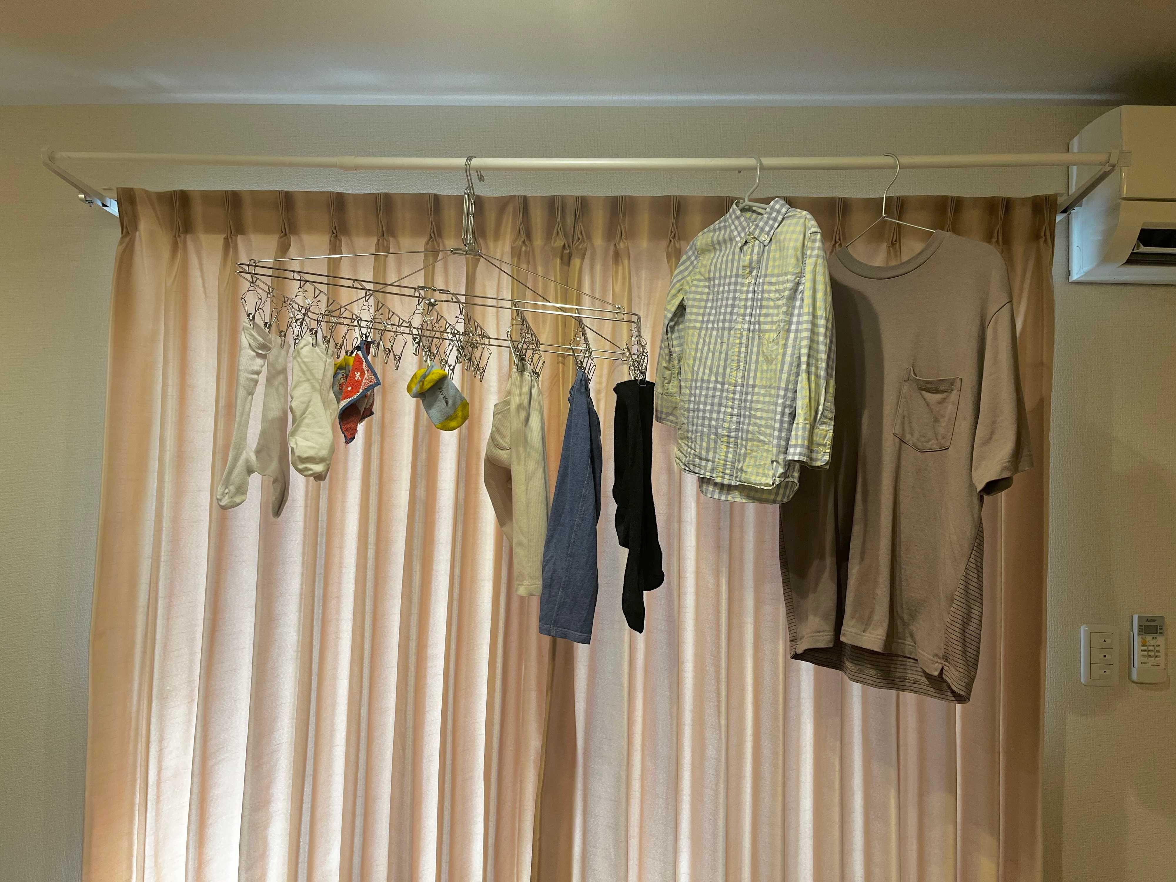 カーテン閉める