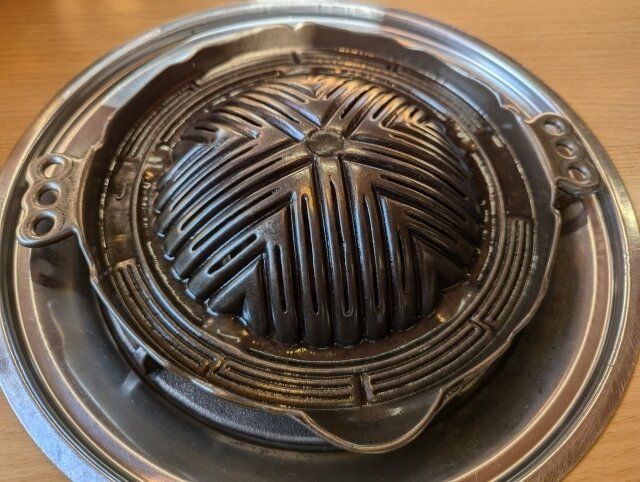 ジンギスカン鍋