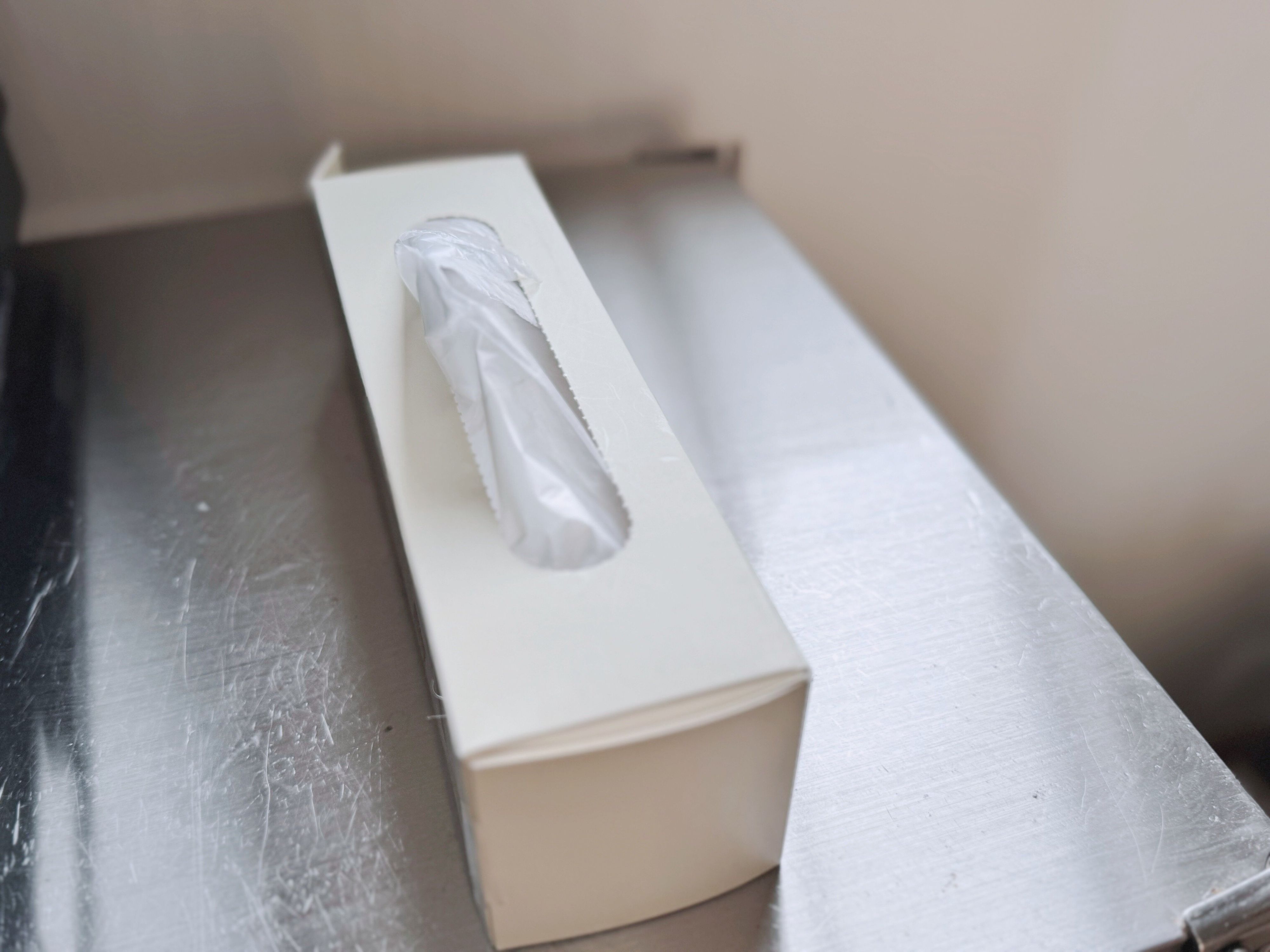 特徴2．ロール状で設置もラク！