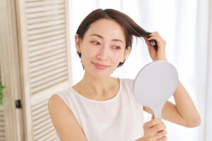 唇の書き方で貧相に見える…!?「昭和顔」に見えてしまうNGメイク・ワースト6