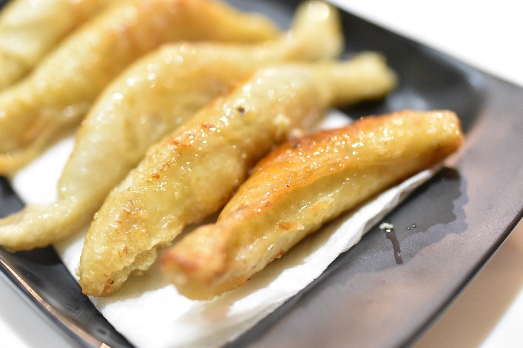 さめると油っぽさがでてしまうので、揚げたてアツアツがオススメ。