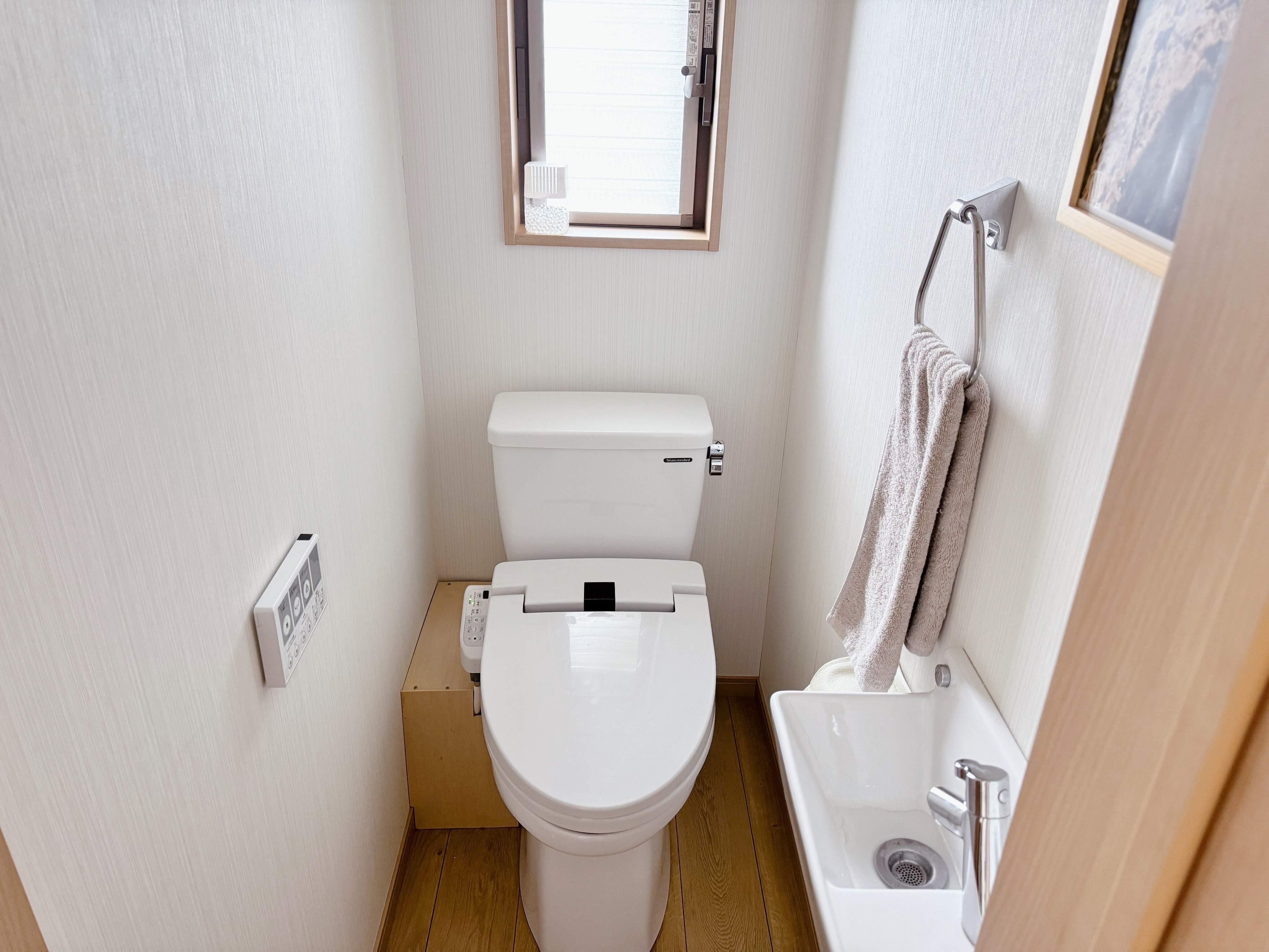 【ニトリ】洗剤不要で臭いトイレのニオイがスッキリ消える！一家に一つもっておくべき神商品