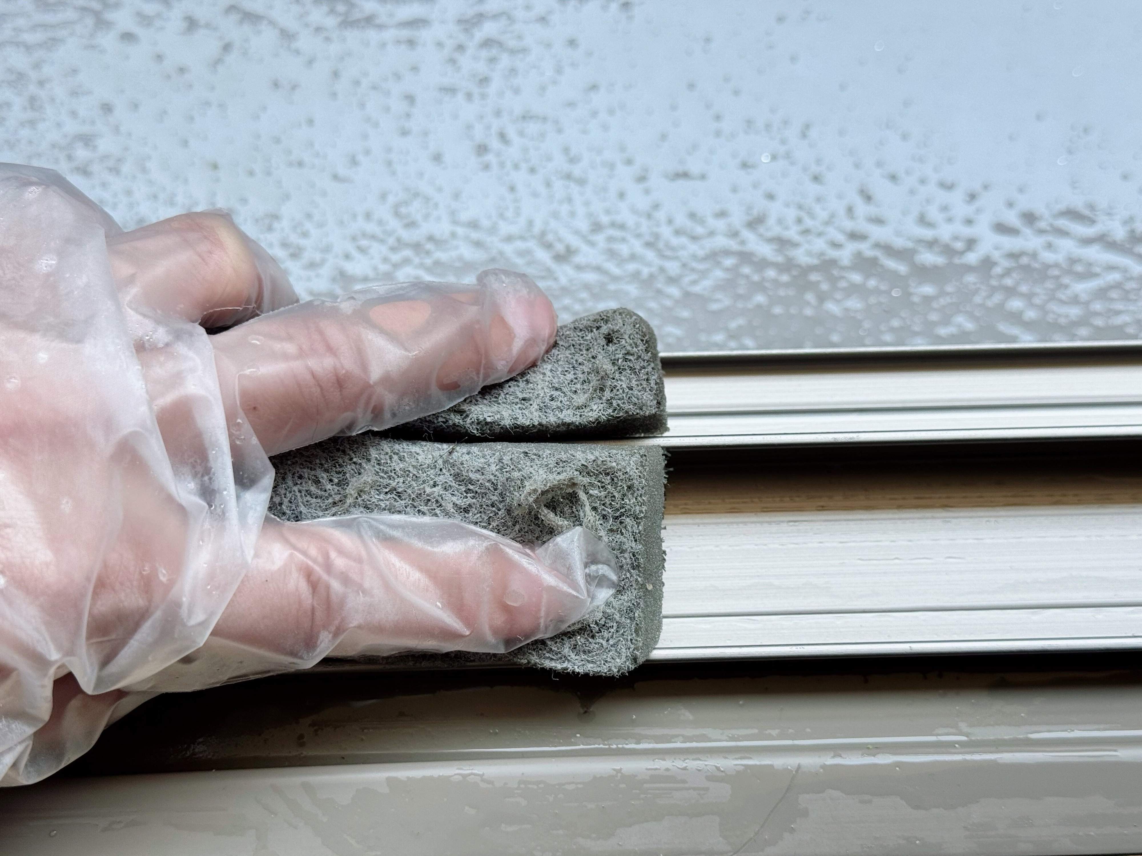 1．窓・サッシの掃除に