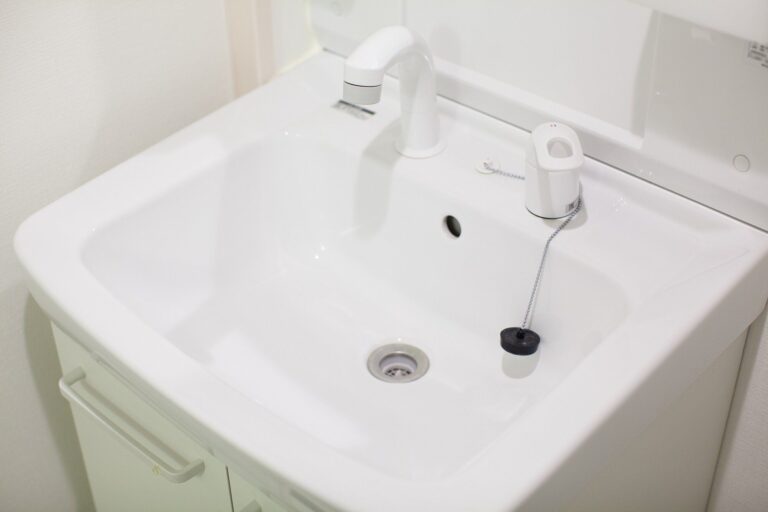 掃除のプロに聞いた「洗面台の掃除」でやってはいけないワースト4