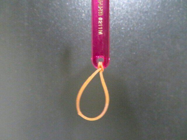 歯ブラシの端に輪ゴムを通すだけ