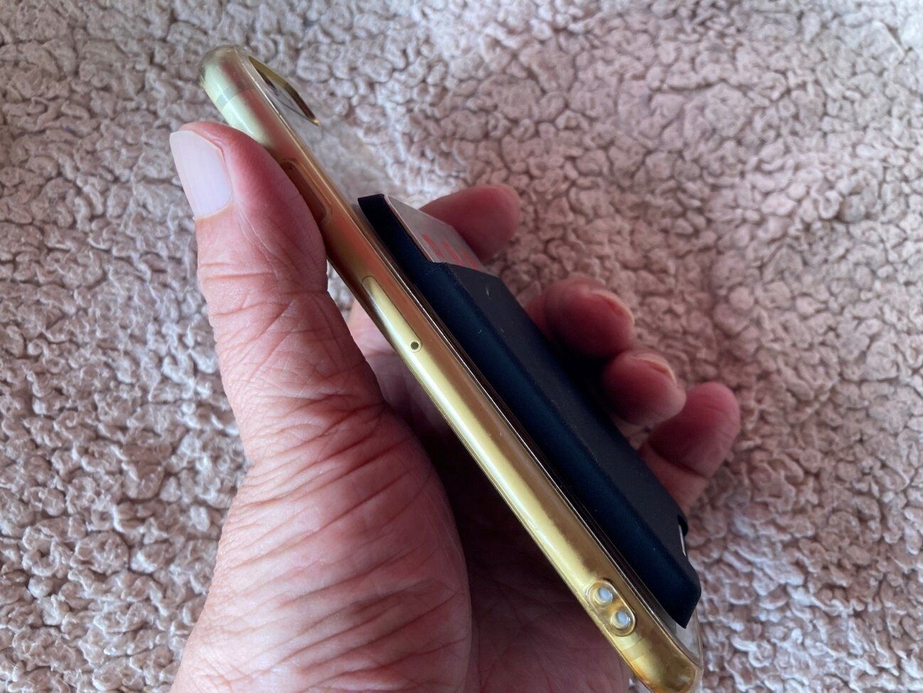 【ダイソー】スマホが便利すぎてうっかり財布を忘れちゃう…という悩みがある人は買って！