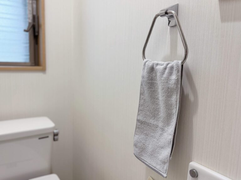 フェイスタオルはタオルバーにかけないで！折らずにかけられるタオルが超便利！