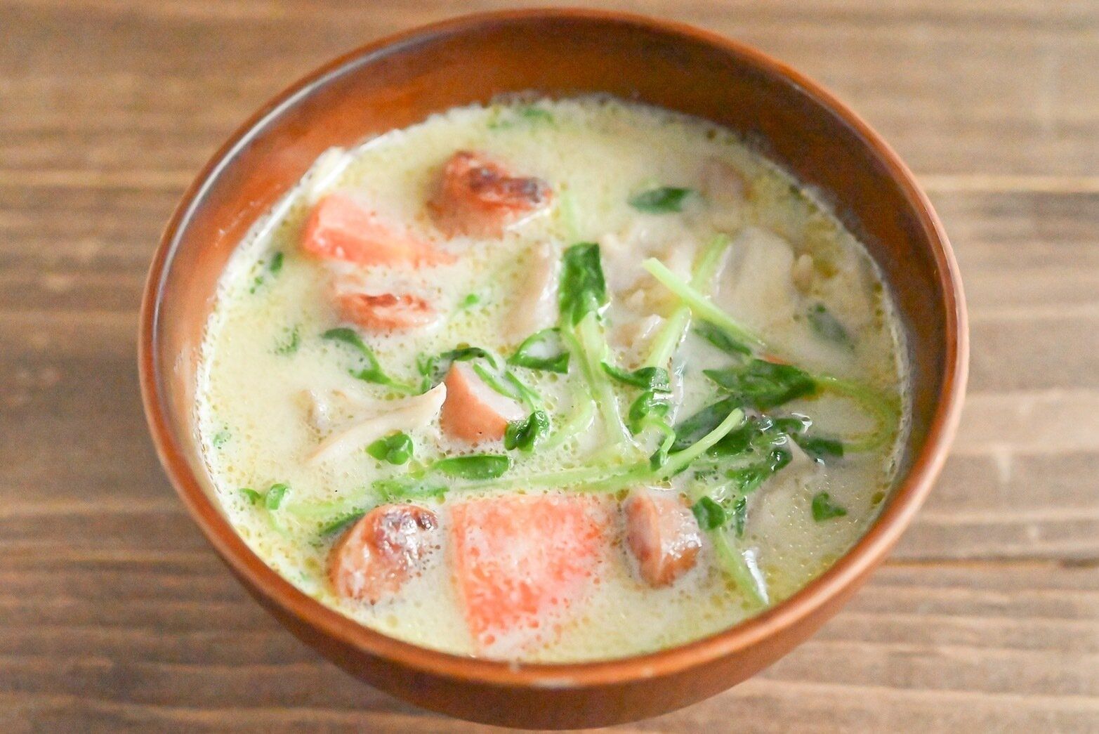 ソーセージの豆乳スープ