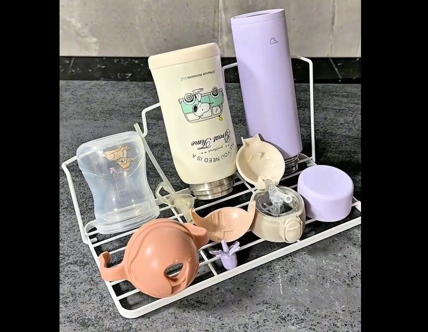 【キャンドゥ】たったの550円!折りたたみ式ボトルスタンド