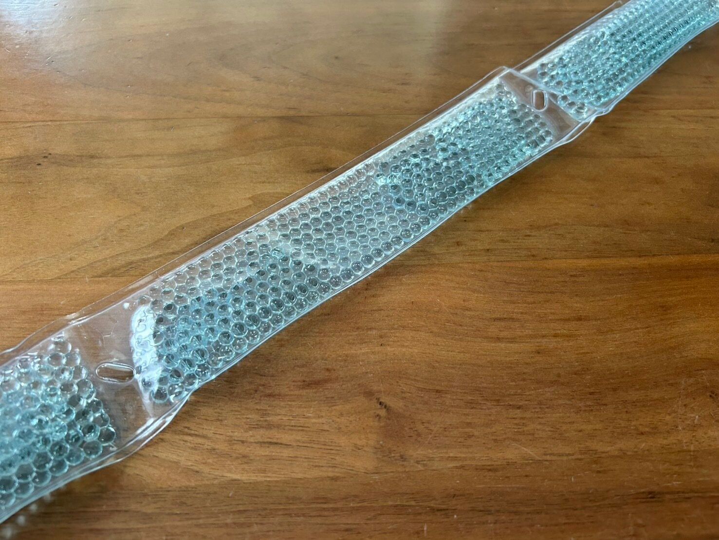 【ダイソー】もはや夏の必需品「ネッククーラー」に“つぶつぶ”が特徴のアイテムが登場