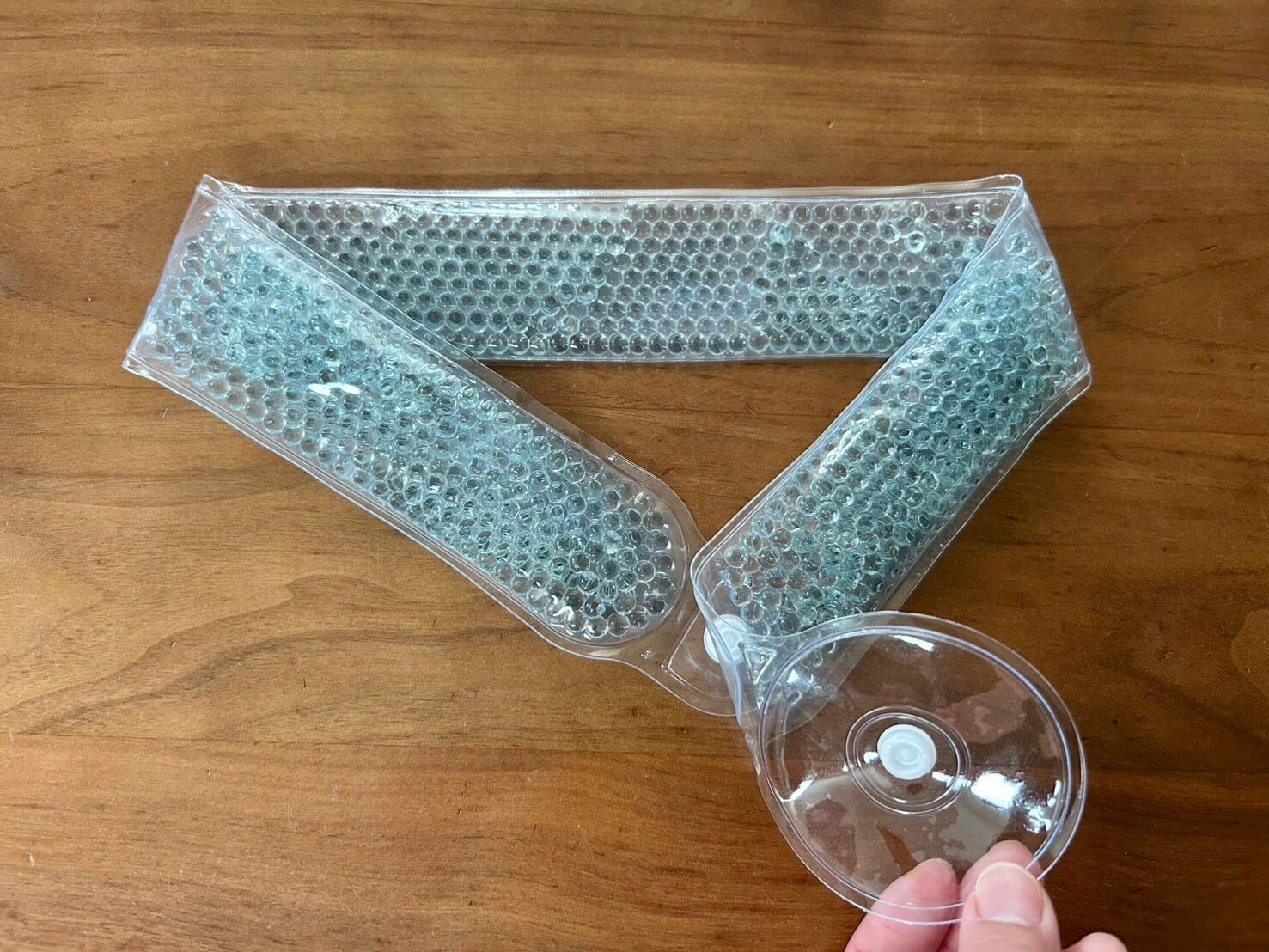 【ダイソー】もはや夏の必需品「ネッククーラー」に“つぶつぶ”が特徴のアイテムが登場