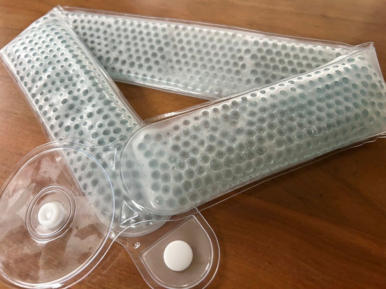 【ダイソー】もはや夏の必需品「ネッククーラー」に“つぶつぶ”が特徴のアイテムが登場