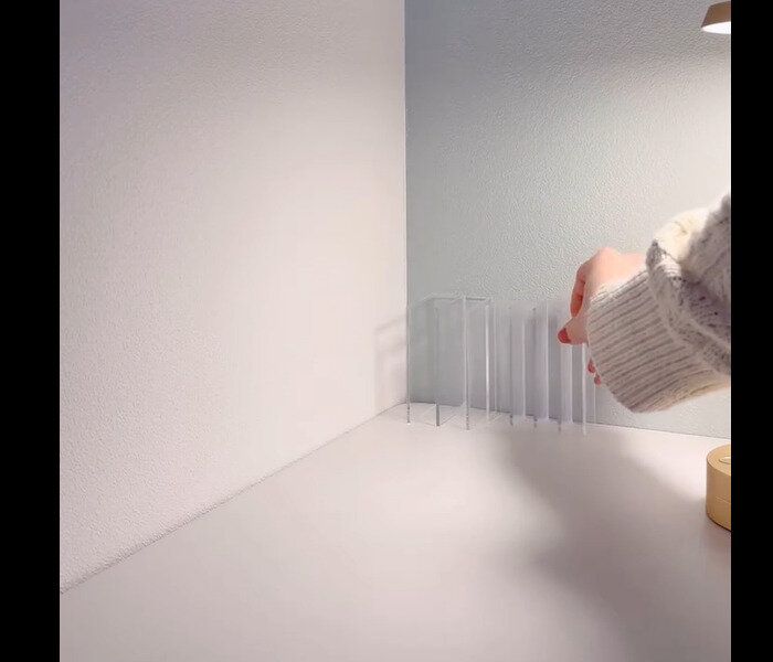 【セリア】もう使ってる？デスク仕切りスタンド