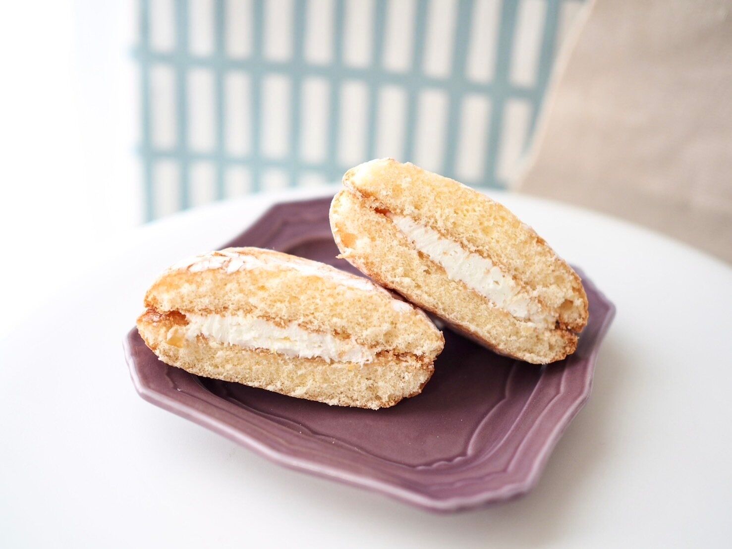 シャトレーゼ「瀬戸内レモンブッセ」断面写真