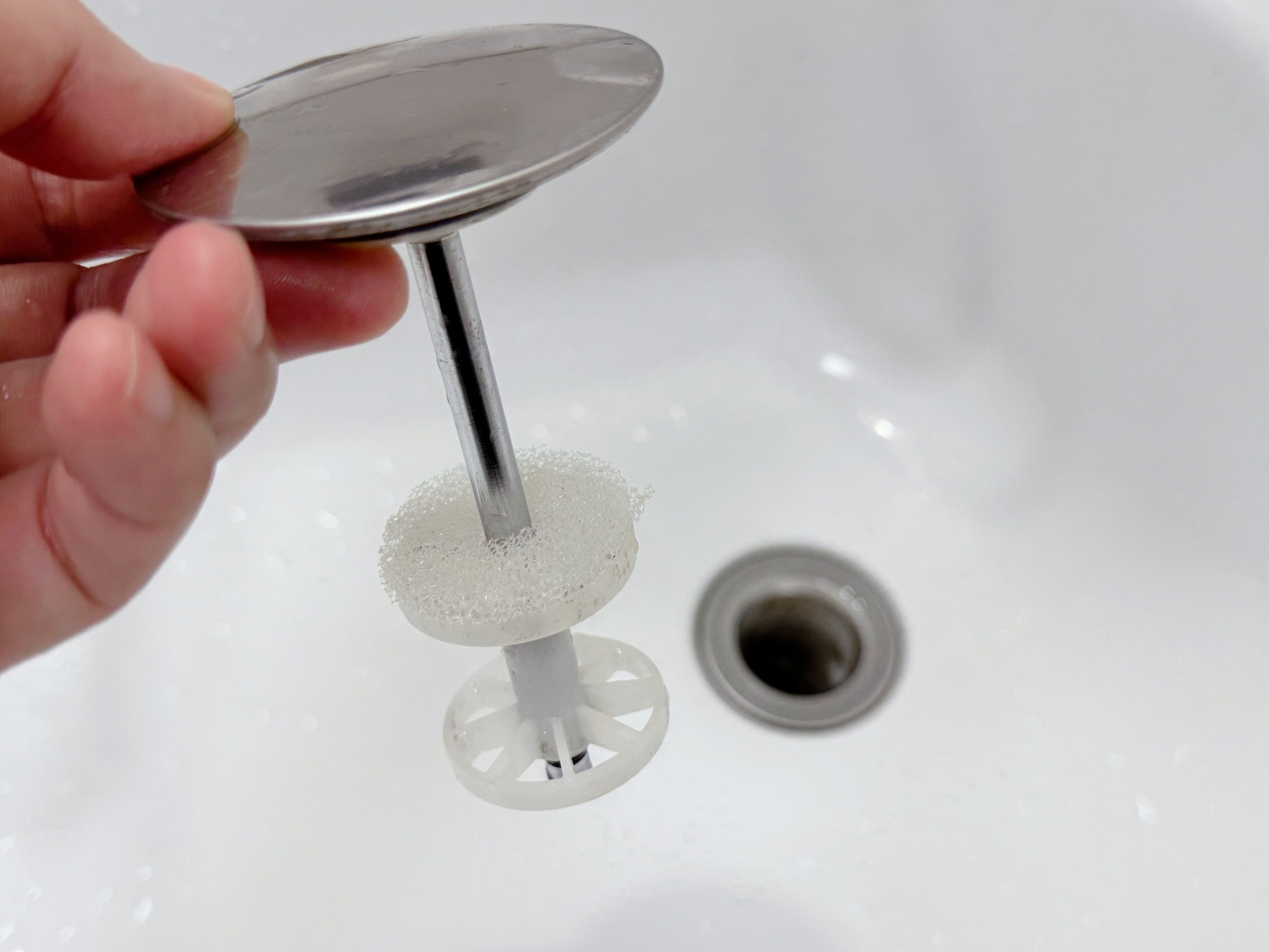 3.髪ゴミとり排水口スポンジ