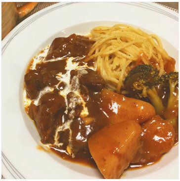 お店顔負け!炊飯器でホロホロ⭐️ビーフシチュー