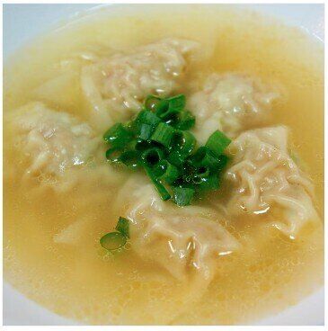 つるんと美味しい♪カンタン・ワンタンスープ