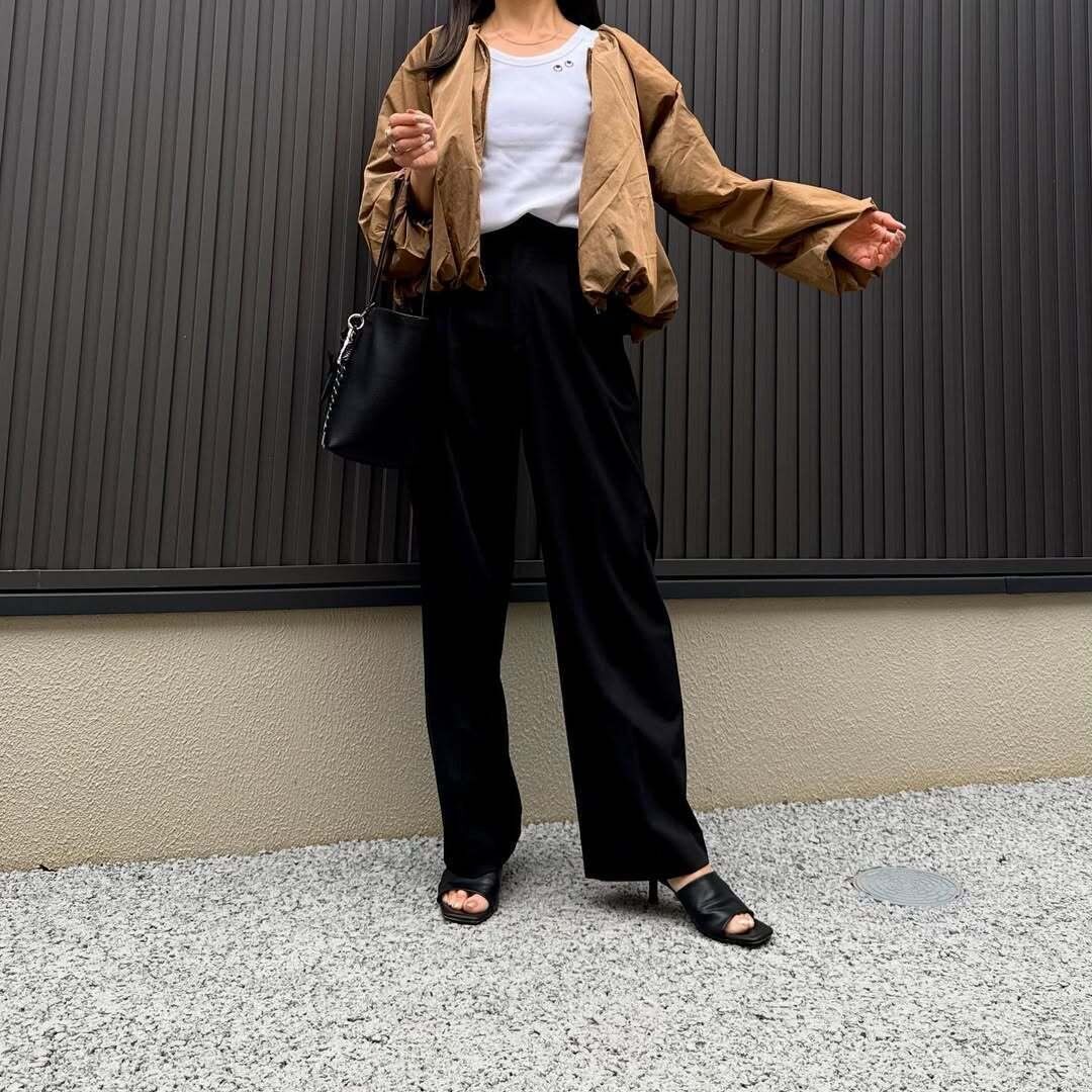 【ユニクロ】可愛い“おめめ”がチラリ！大人気コラボTシャツ＆タンクトップをゲットせよ