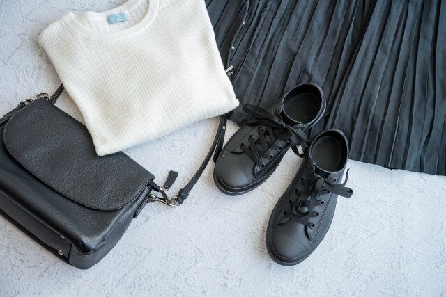 ×プリーツスカート