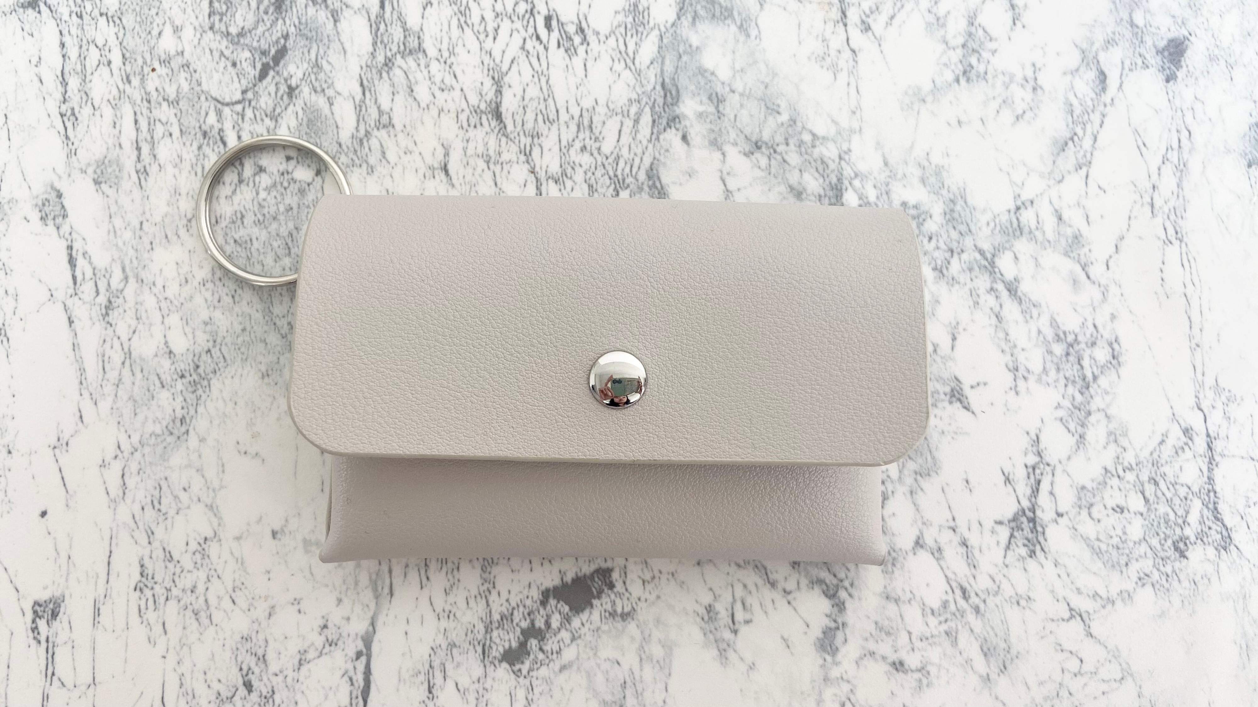 レザー調マルチウォレットケース（キーリング付、ベーシック）JANコード：4550480686240