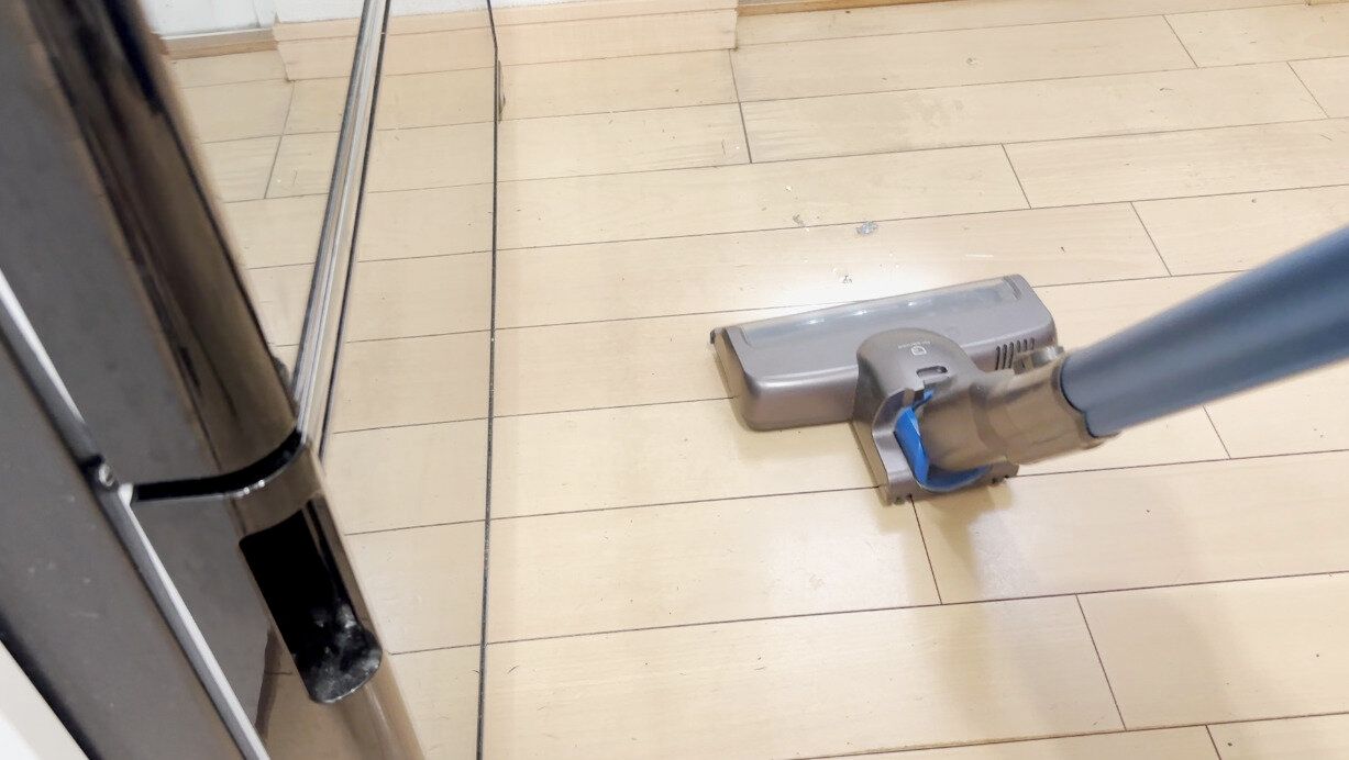 掃除機で吸い込む