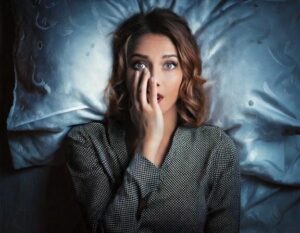 【夢占い】蛇に追いかけられる夢の意味は？色や状況別に解説します！