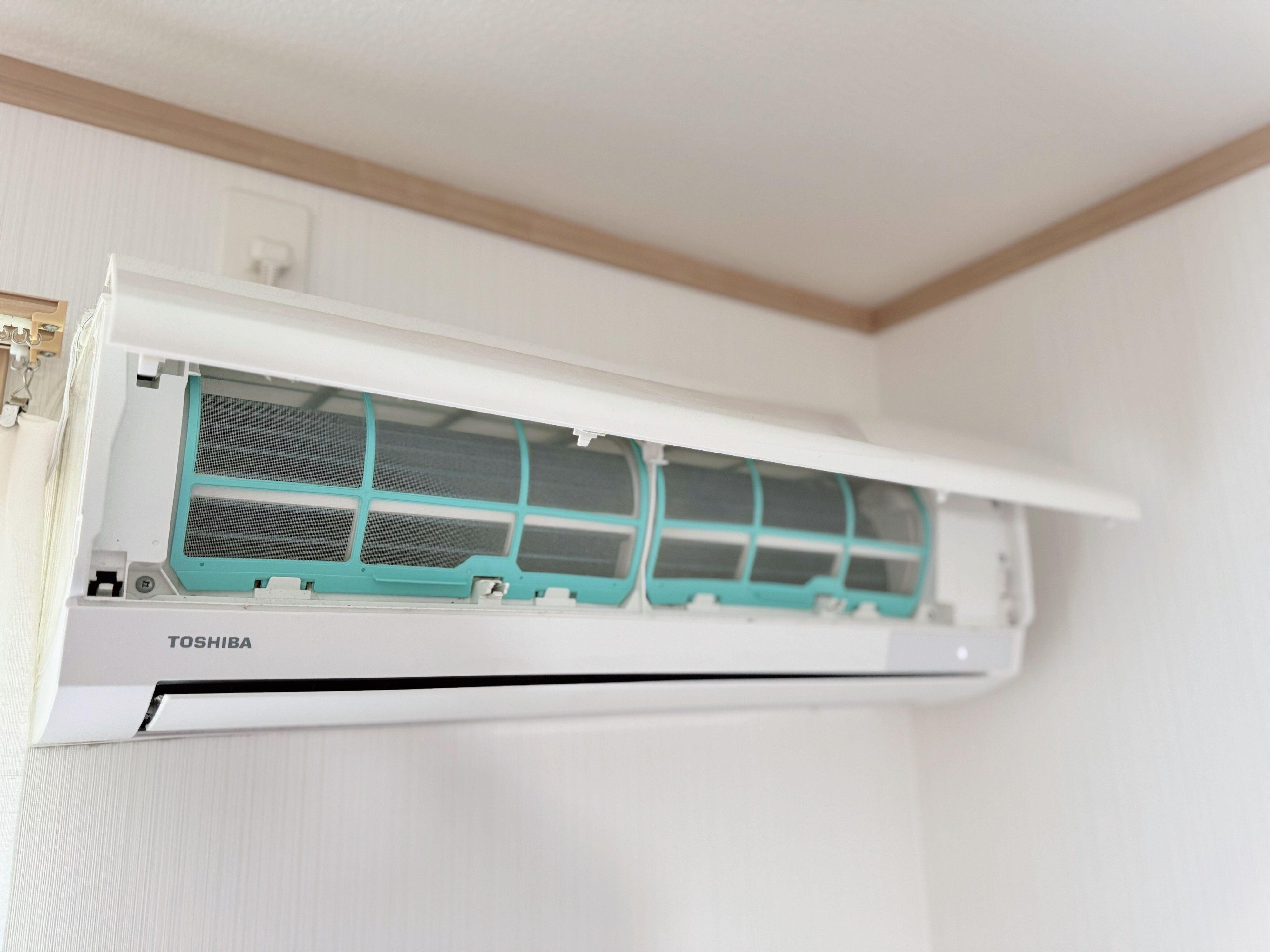 エアコンから変なニオイしていない？「フィルター汚れ」が原因かも！