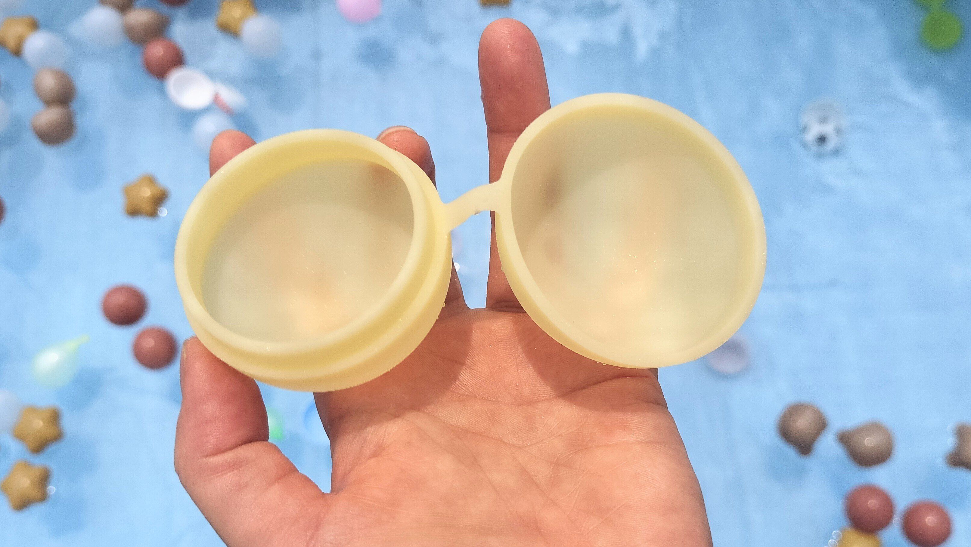 水を入れる前の水風船