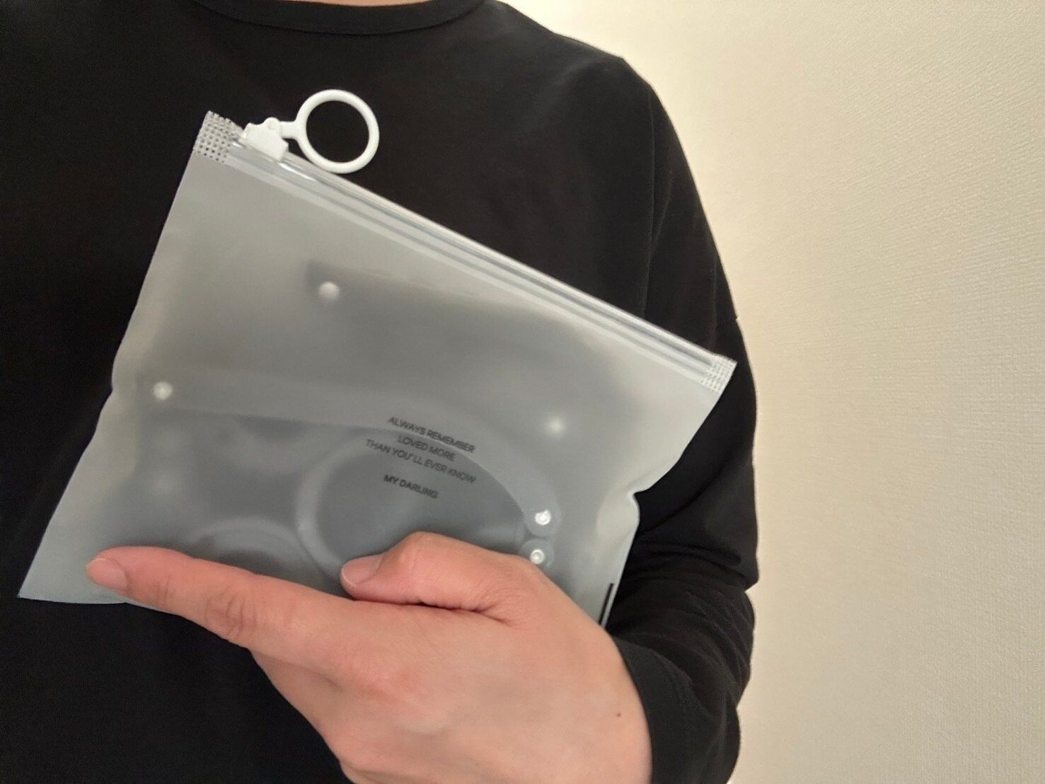 【3COINS】ホントにこれが330円でいいの!?家でも外でも活躍する折りたたみハンガーが優秀すぎる