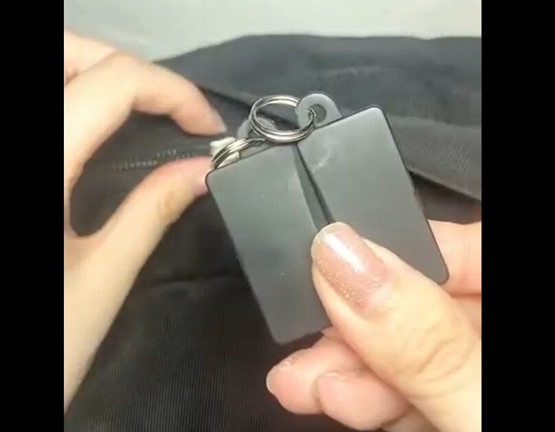 【ダイソー】スリ対策に!ファスナークリップ