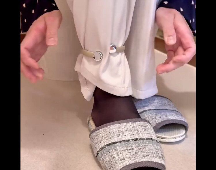 【ダイソー】裾が汚れない!らくらくアームバンド