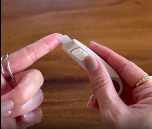 ダイソー　段ボールカッター