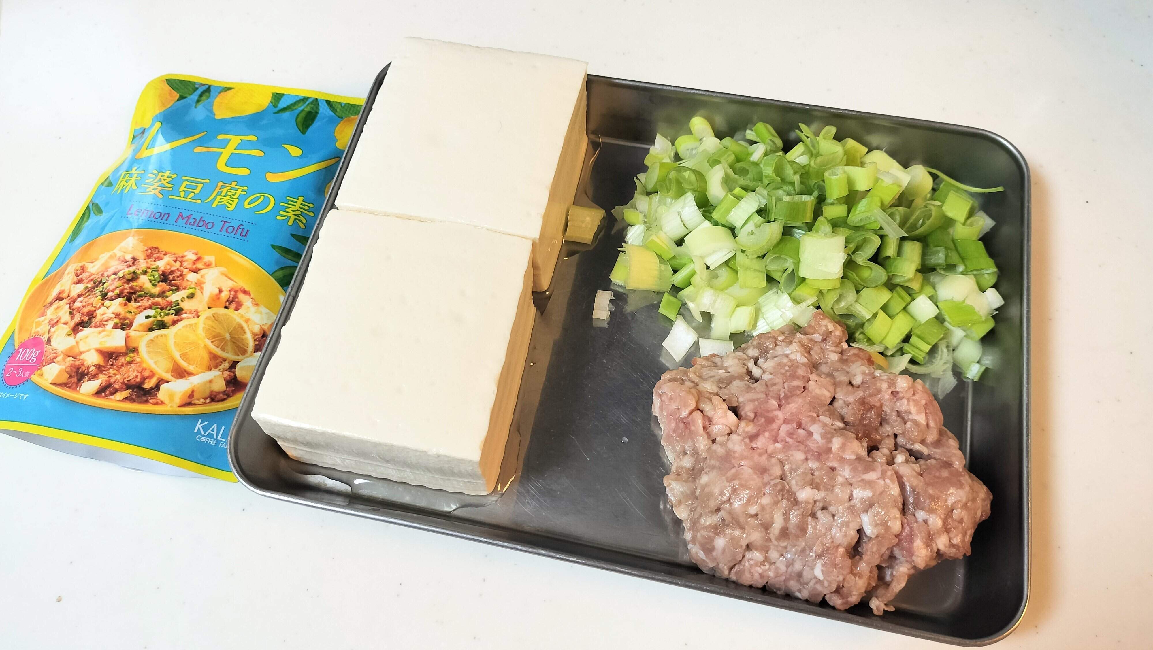 豆腐、長ネギ、豚ひき肉