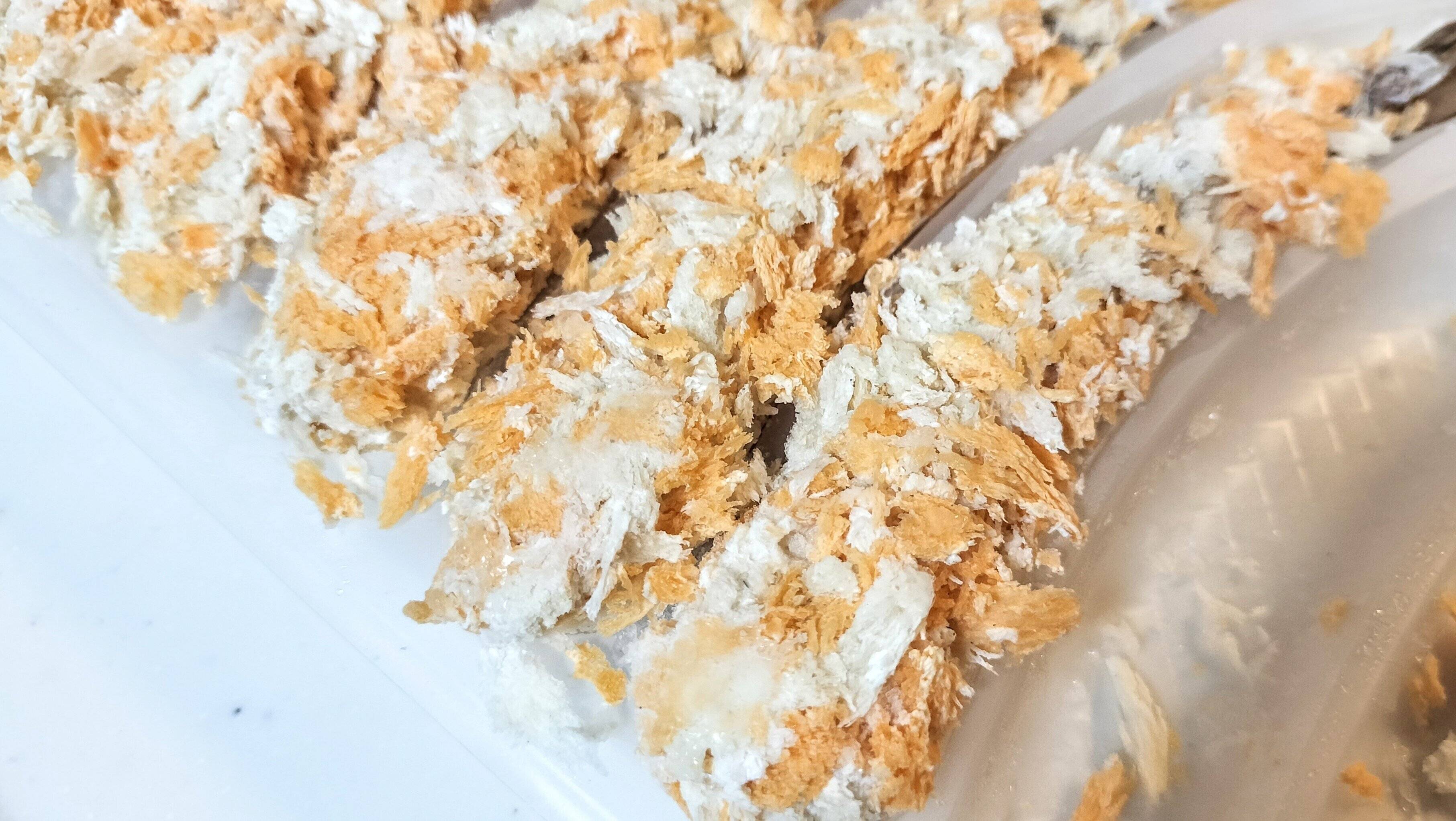 エビフライの衣が大きめ