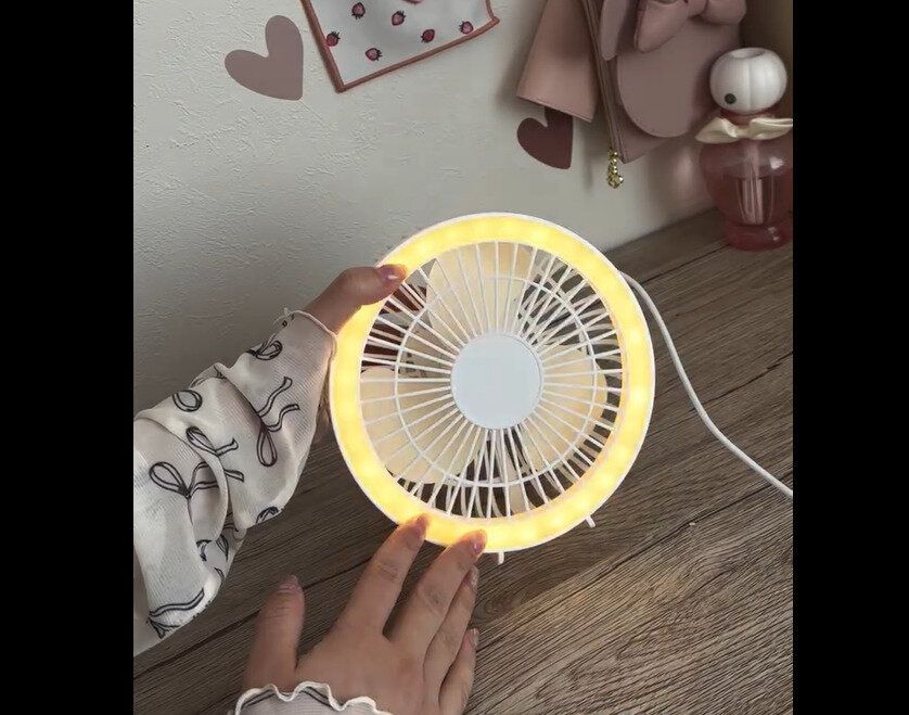 【ダイソー】やばすぎる！LEDライトファン