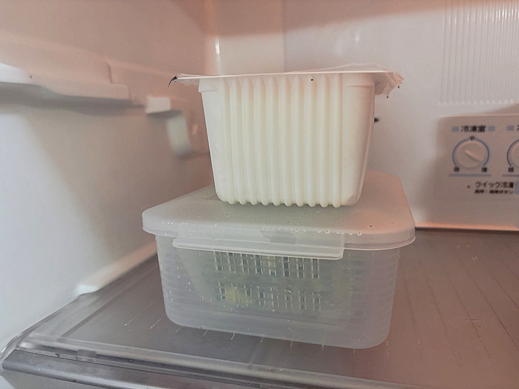 ダイソーザル付き容器